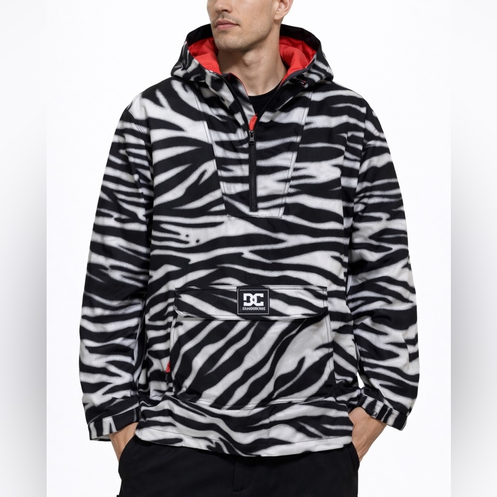 DC Snowboarding Jacket – Black & White Print – Size Large